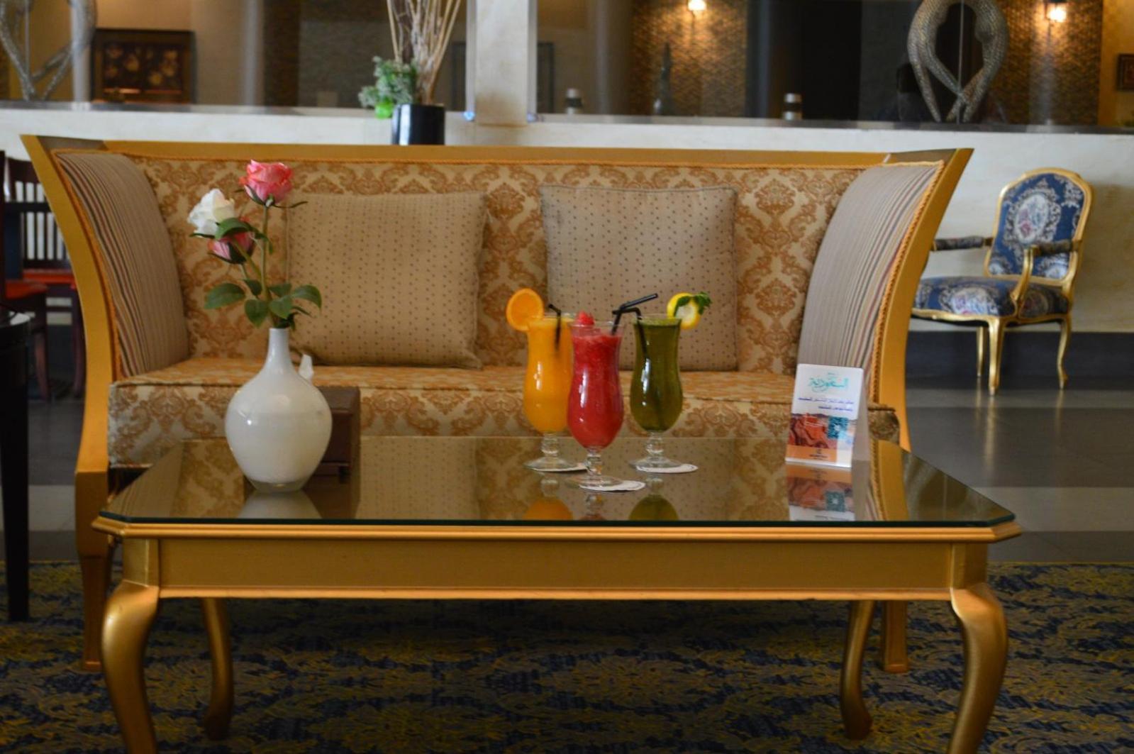 Golden Tulip Hail Extérieur photo
