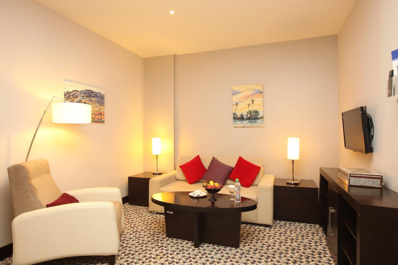Golden Tulip Hail Extérieur photo